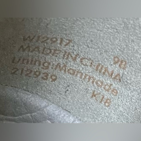 Cole Haan ZeroGrand Quilted Womens Size 9B Shoes Sneakers Gray Silver - Picture 8 of 8